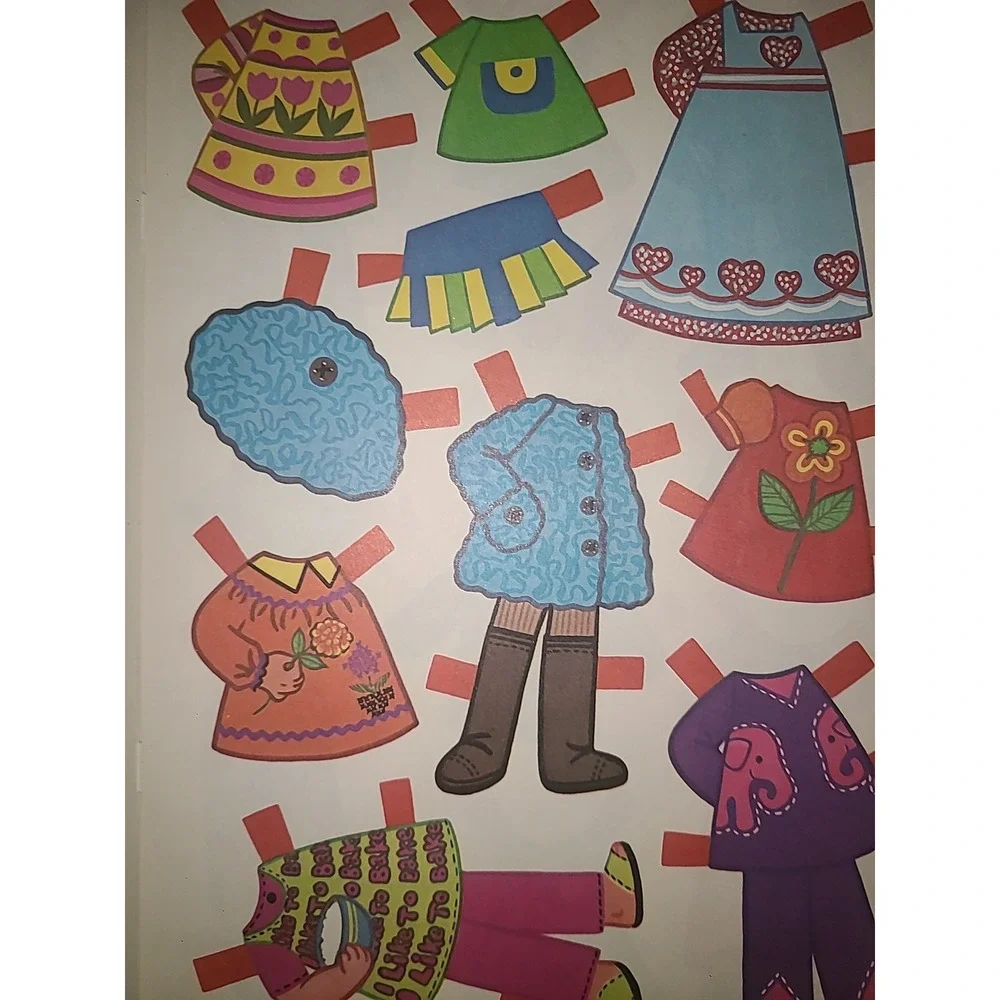 A House Full of‎ Dolls and Clothes Whitman 1971 Uncut Paper Doll Book 4 Dolls